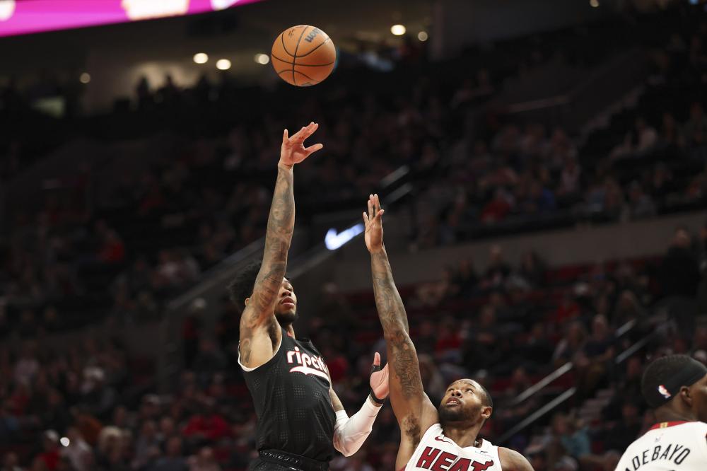 率先赢下首 率先赢下首