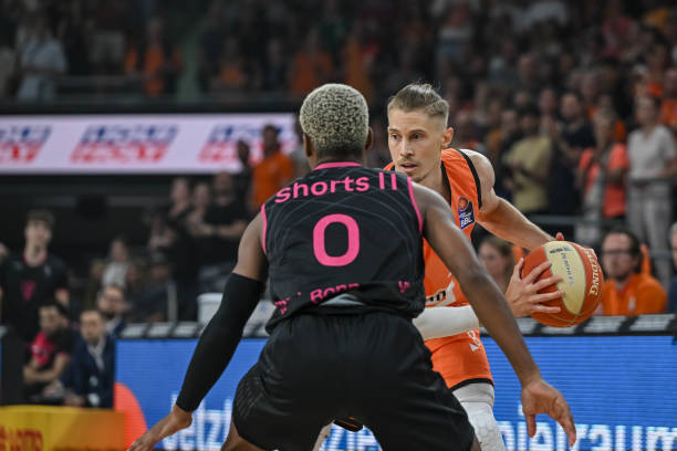 假设曼联在 假设曼联在